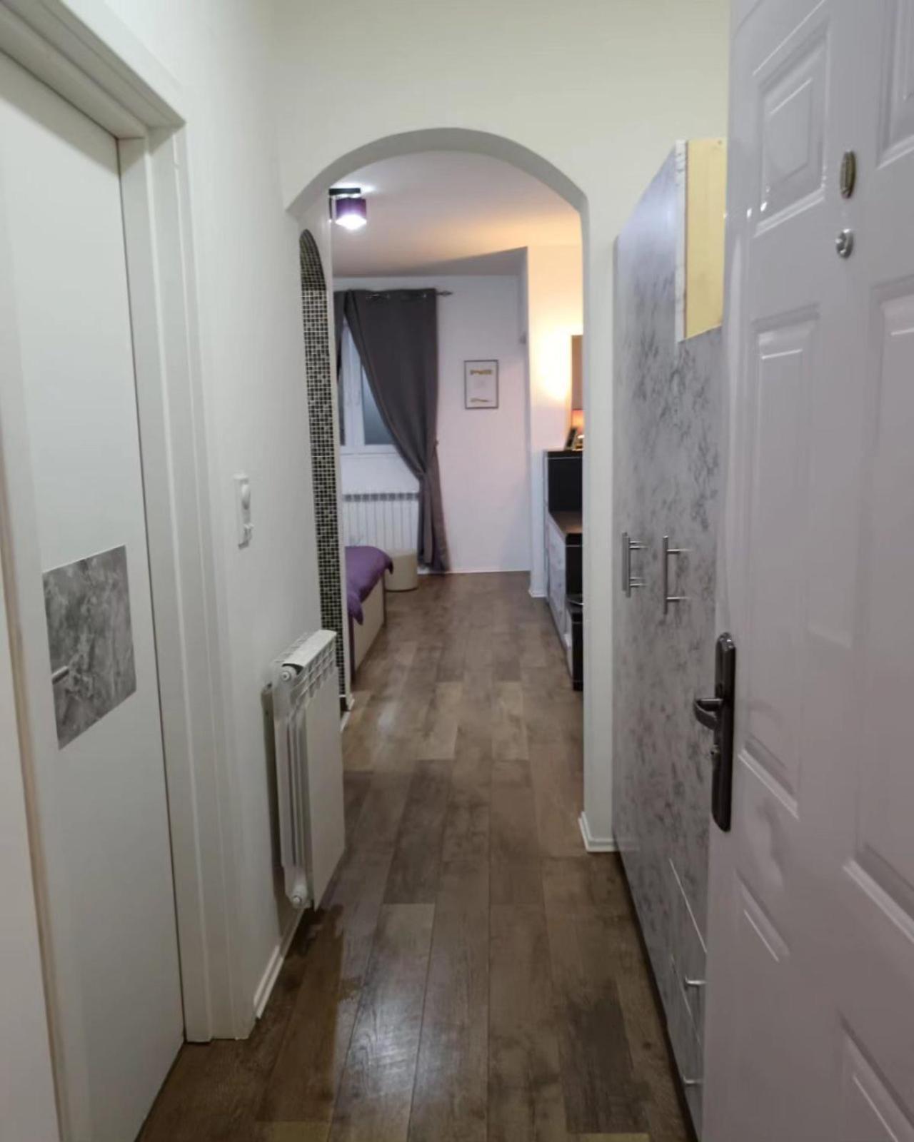 Easy Check In Apartments 021 Vladika Νόβι Σαντ Εξωτερικό φωτογραφία