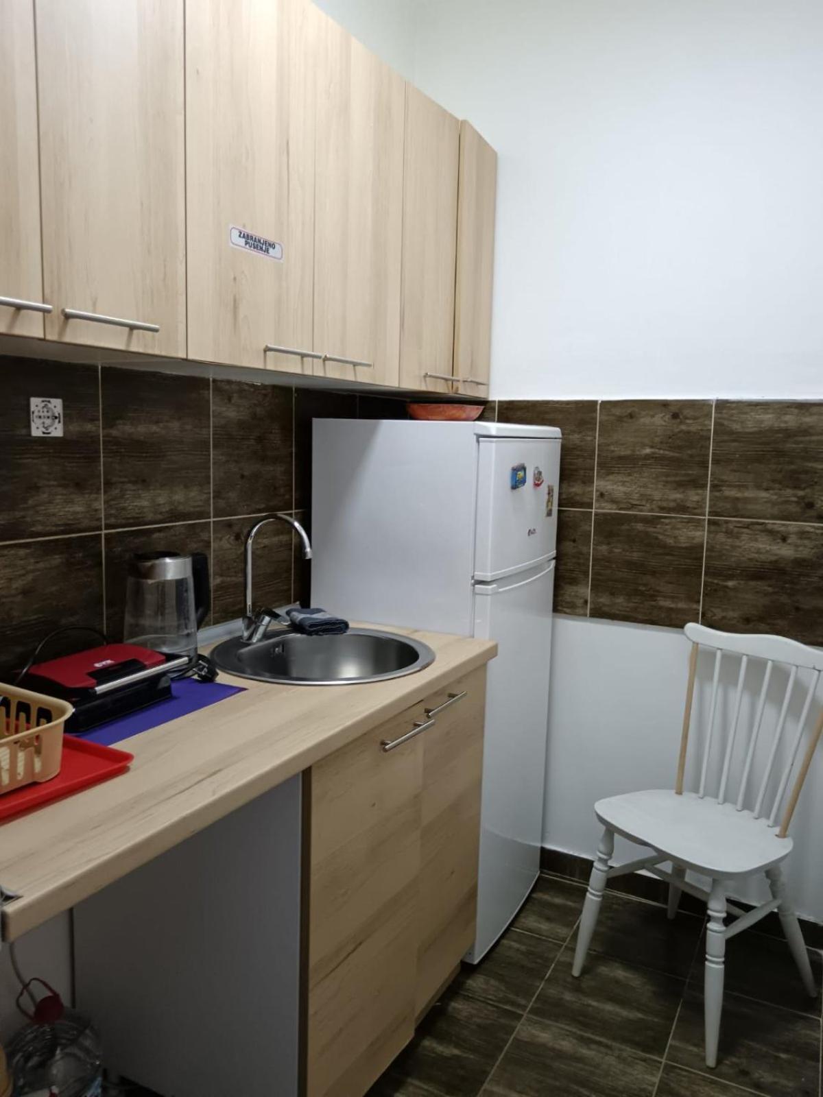 Easy Check In Apartments 021 Vladika Νόβι Σαντ Εξωτερικό φωτογραφία